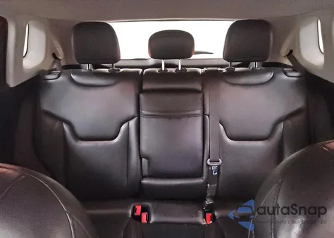 2019 Jeep Compass Limited z USA, uszkodzony, nr VIN 3C4NJCCB4KT676250